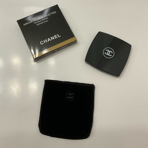 CHANEL Accessories - NIB CHANEL Beauty Black Compact Mirror with Black Pouch
